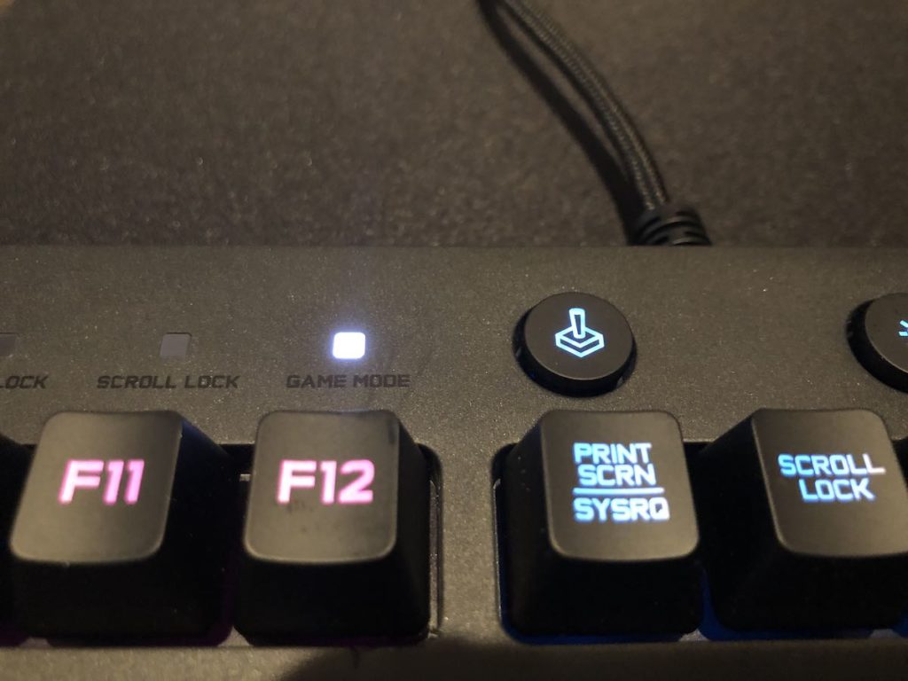 ロジクール G213 ゲームモードボタン・ランプ