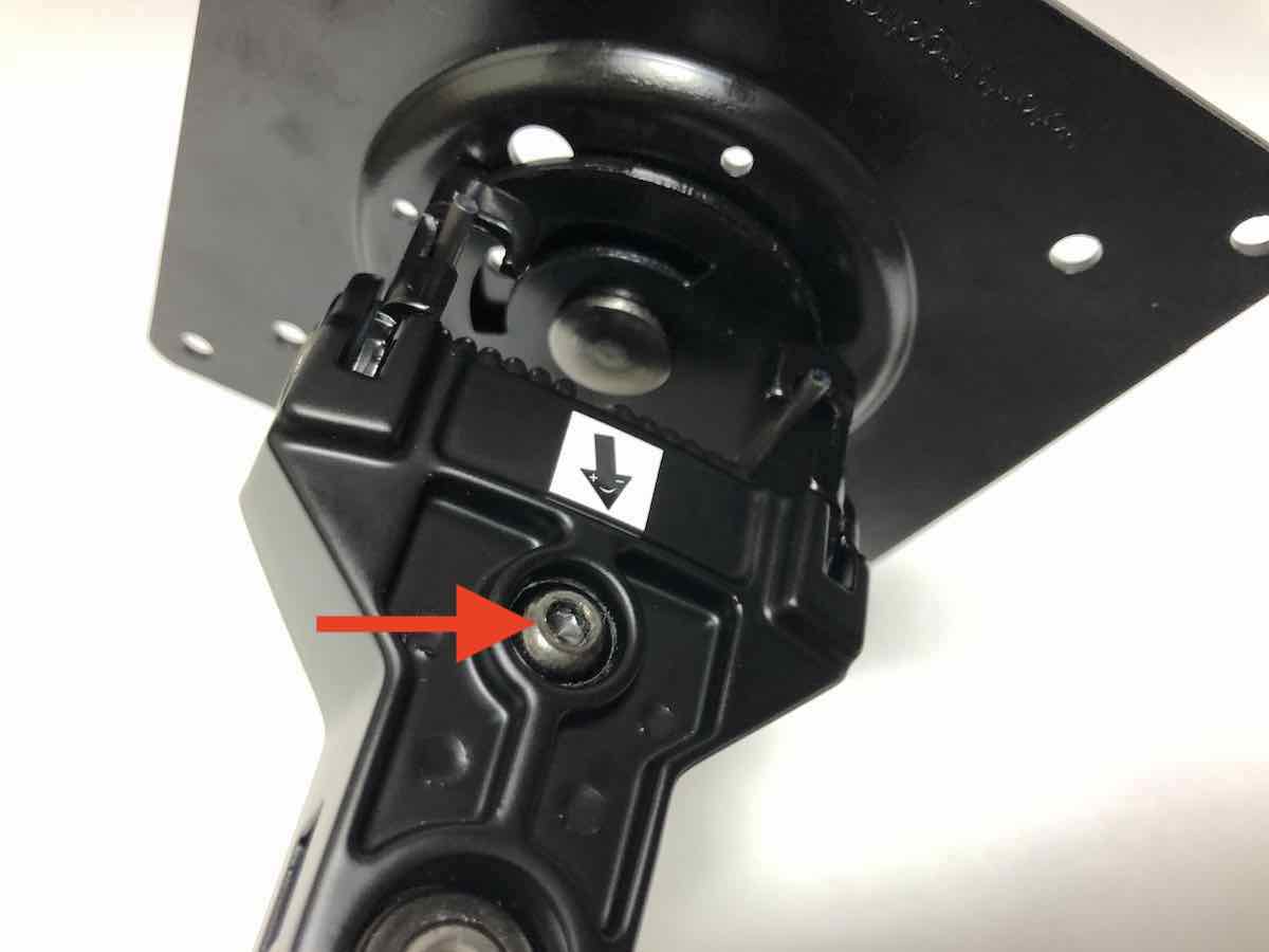 Amazon ベーシック モニターアーム レビュー デスクをスタイリッシュに エルゴトロンoem製品の高品質モニターアーム ジジローブログ