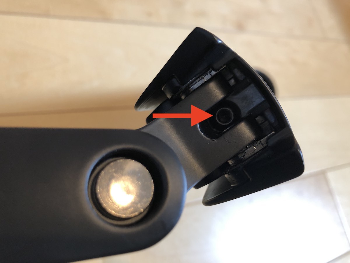 Amazon ベーシック モニターアーム レビュー デスクをスタイリッシュに エルゴトロンoem製品の高品質モニターアーム ジジローブログ