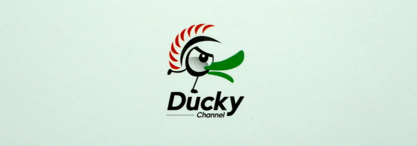 Ducky One 2 Mini メーカーロゴ