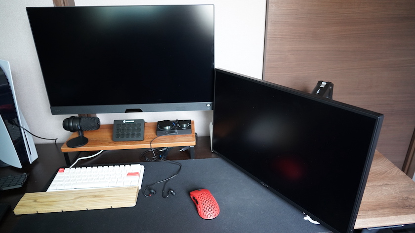 Amazonベーシック デュアルモニターアーム レビュー：モニターの姿勢を  