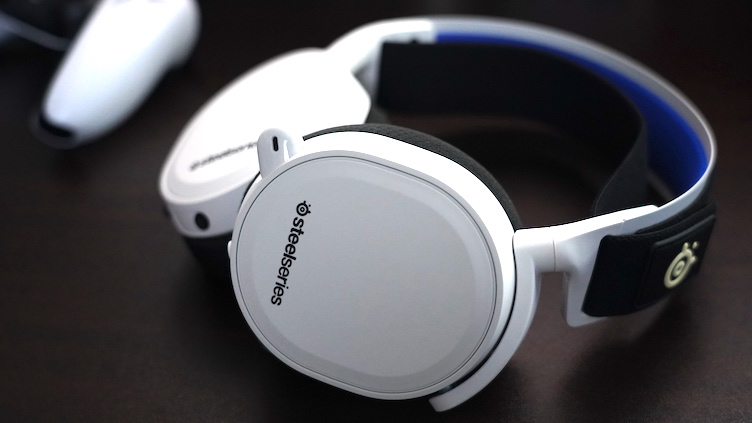 SteelSeries Arctis 7P+ レビュー：足音・定位感が抜群なワイヤレス 